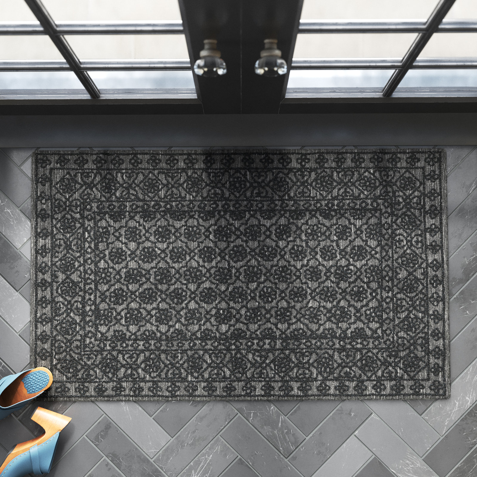 Millcreek Smoke Black Hand-Tufted Wool Oriental Rug, Rectangle 2'3" x 3'9"