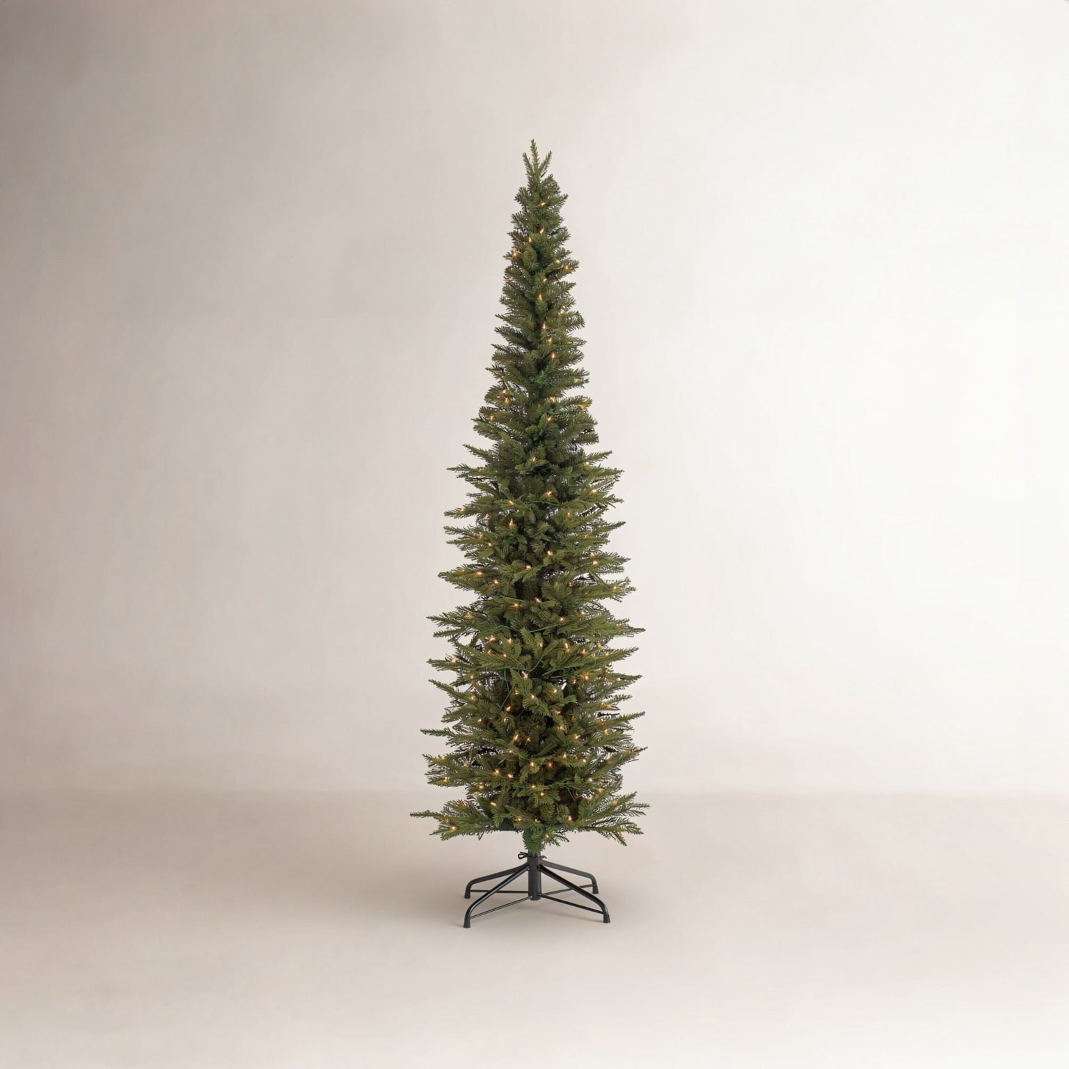 Gulshtab Lighted Artificial Pine Christmas Tree, 7.5'