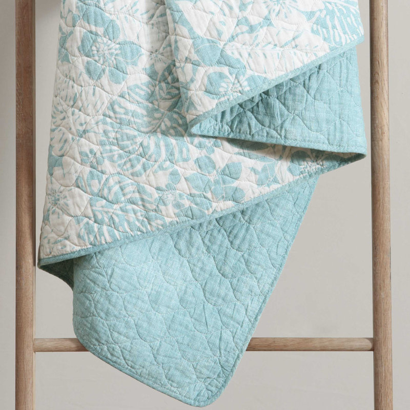 Laguna Beach Reversible Quilt Set, King Quilt + 2 King Shams