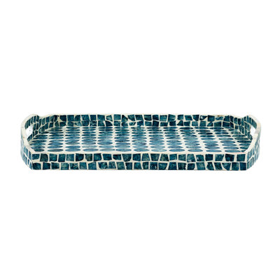 Plateau rectangulaire 18 x 12 x 2 po avec motif capiz bleu et blanc et poignées courbées