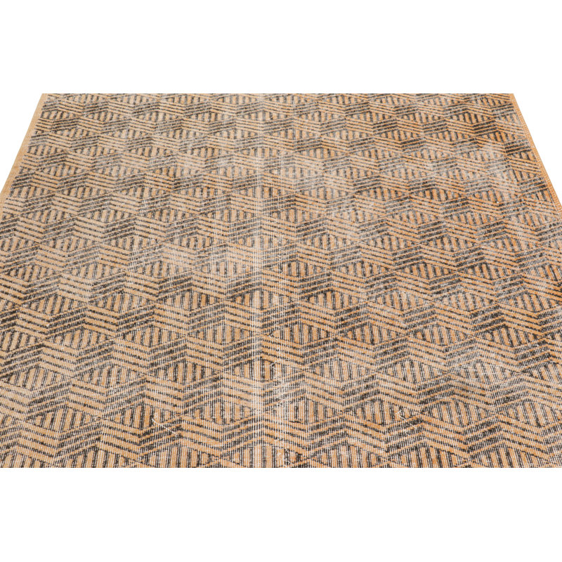 One-of-a-Kind 5'2x8' Hand Knotted Area Rug