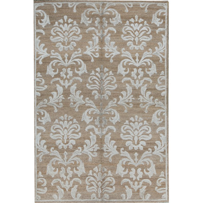 Hand-Knotted High-Quality Gray Area Rug