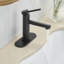Robinet de salle de bain à un trou
