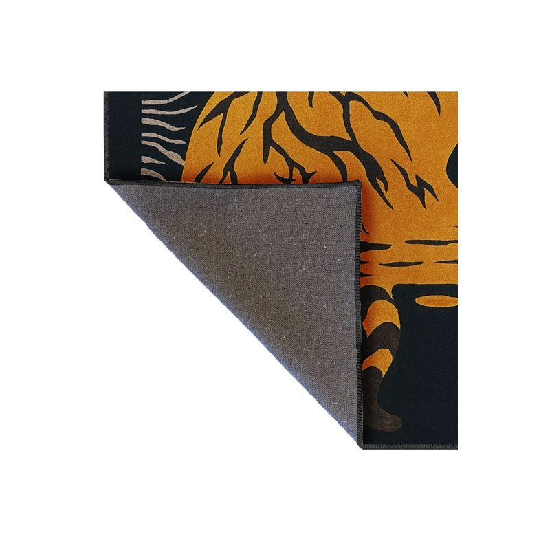 Tapis tissé à imprimé tigre noir Mosso, 4 pi 7 po x 6 pi 7 po