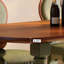 Ensemble de table à manger en bois massif de style français.-110567359