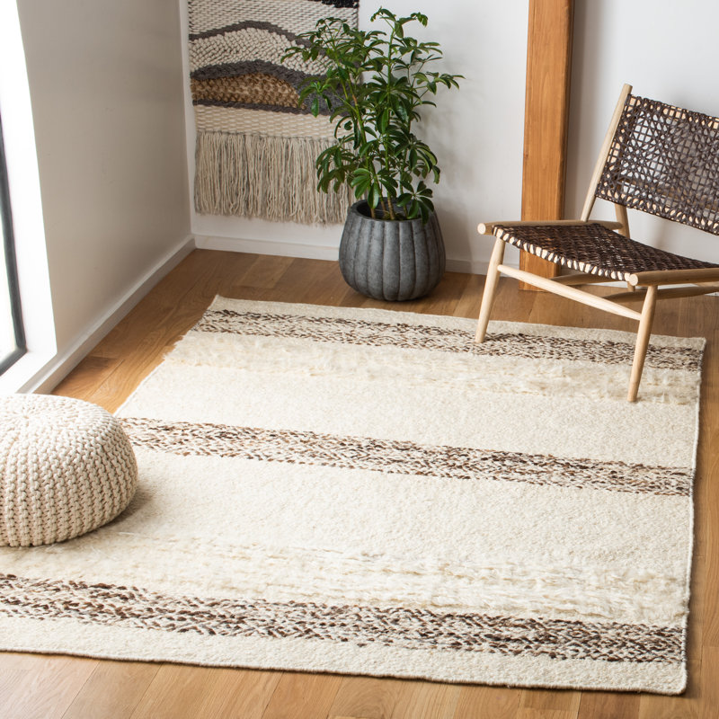 Natura Handwoven Wool and Cotton Rug, Rectangle 4' x 6'