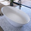 Baignoire de trempage autoportante à surface solide de 67 po en blanc mat