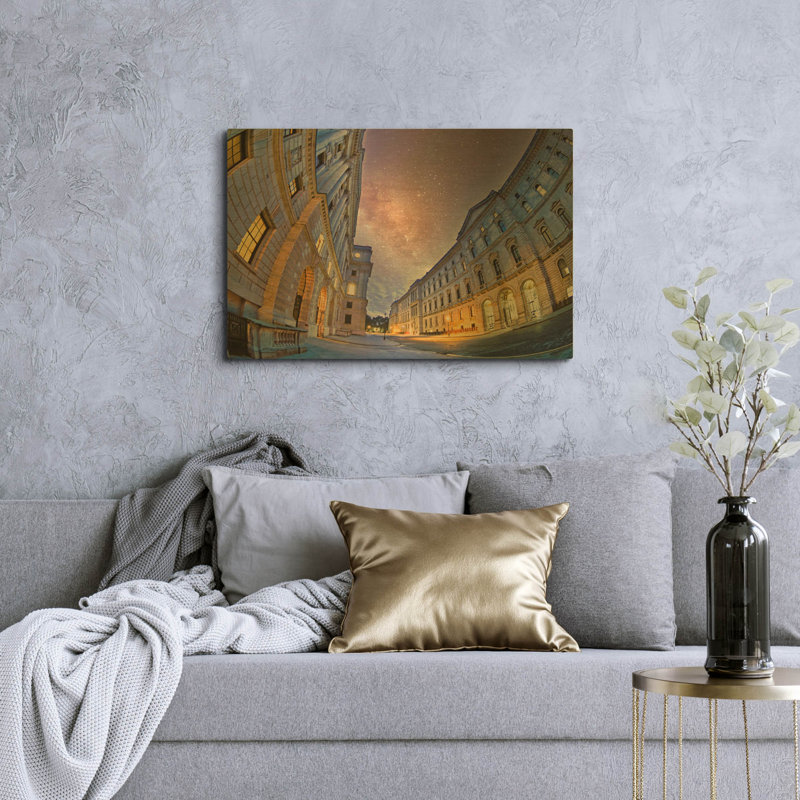 «Illuminated Whitehall» par Mark A Paulda, art mural en métal doré, 36 po x 24 po, 36"x24"