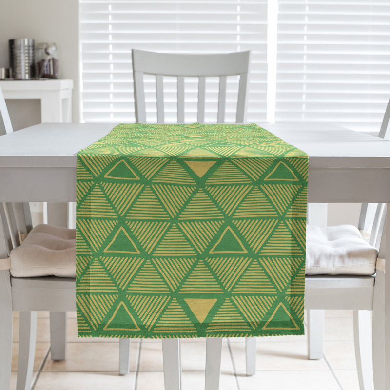 Chemin de table à triangles dessinés à la main Classic, 16 po x 90 po, Vert/jaune