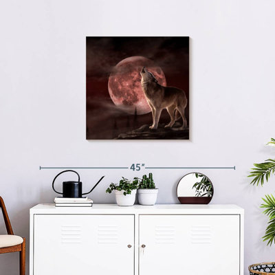 Aadvi Wolf Moon Howling