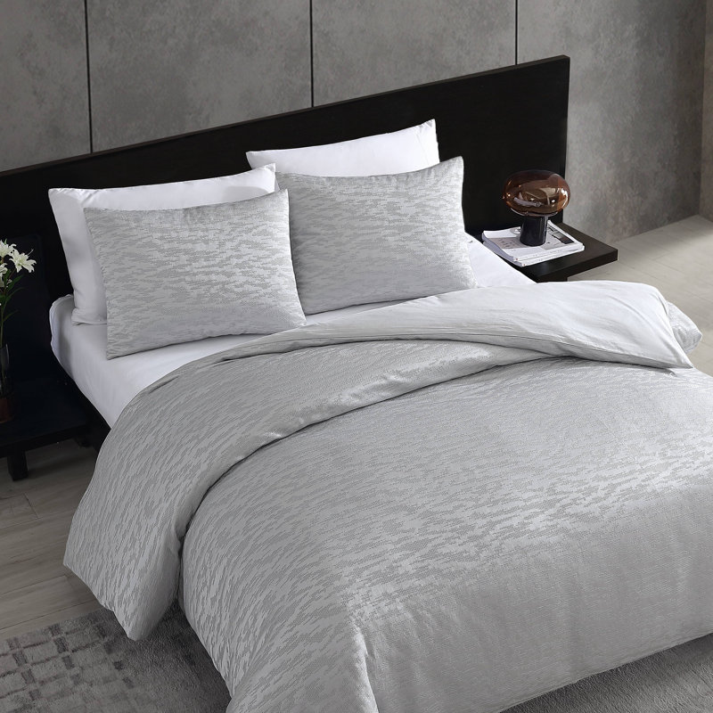 Vera Wang Illusion Duvet Cover Set, King Duvet Cover + 2 King Shams