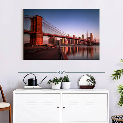 Lilie Brooklyn Bridge au lever du soleil
