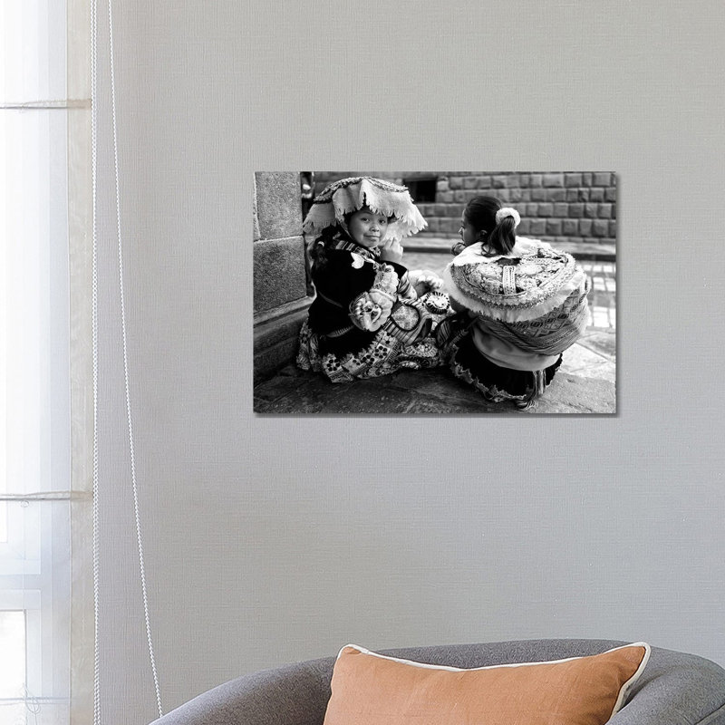 Street Photography by Glauco Meneghelli - Wrapped Canvas Print, 66.04 cm H x 45.72 cm W x 1.91 cm D