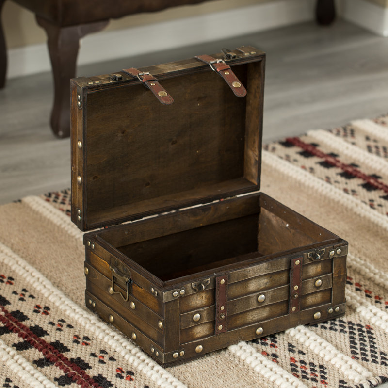 Bromell 0 Piece Vintage Trunk