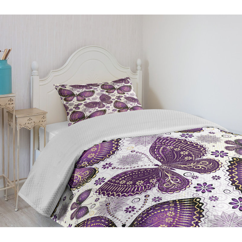 White Quilted Twin Bedspread Set with Pillow Sham