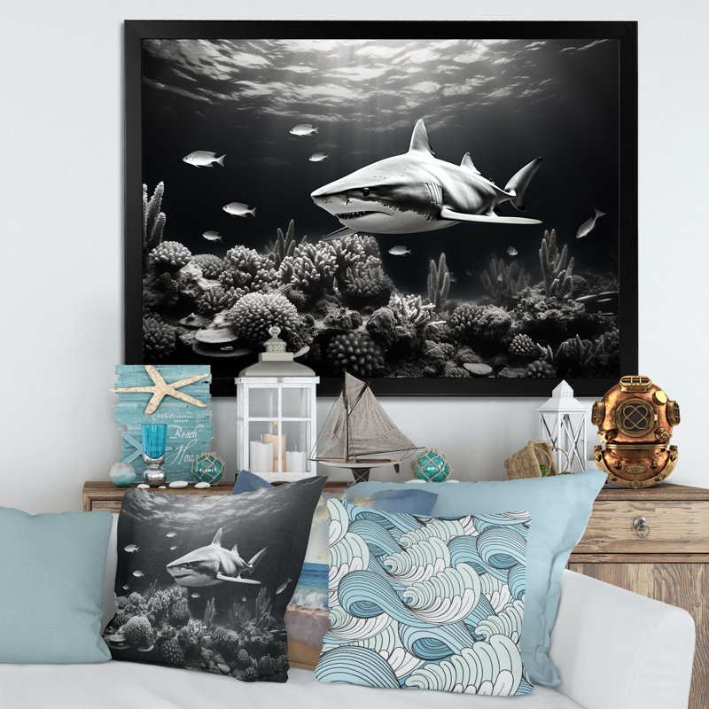 Requin noir et blanc glissant sur toile, Cadre photo noir simple, H 12 po x l 20 po x P 1 po