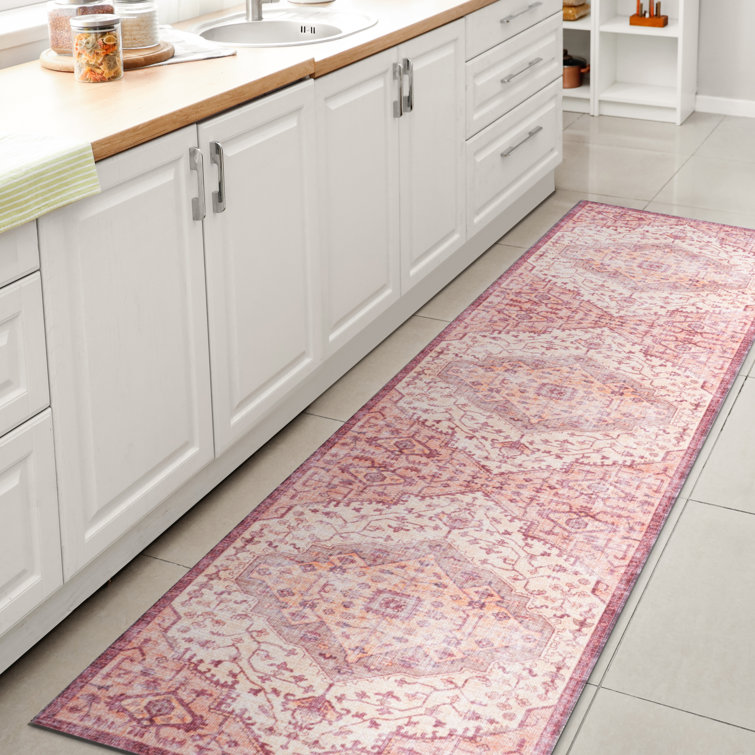 Scottsdale Ogee Medallion Machine-Washable Red/Orange/Cream Rug