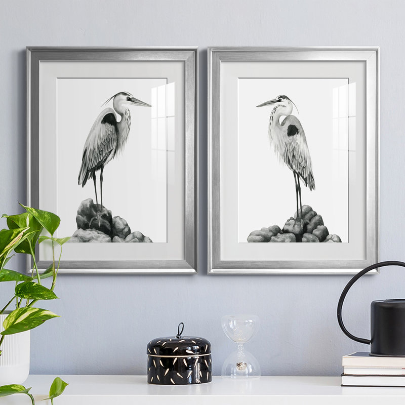 Shoreline Heron in B&W I, reproduction encadrée de qualité supérieure - prête à être accrochée, H 30,5 po x l 45 po x P 1 po