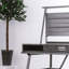 Bureau d'ordinateur moderne et industriel