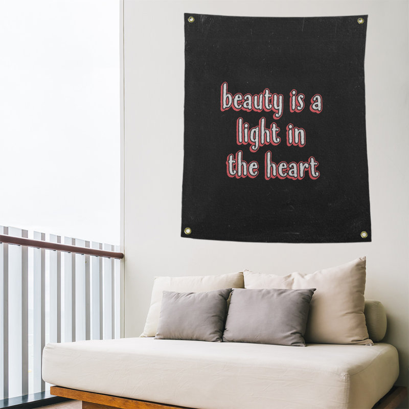 Tapisserie tableau noir en polyester citation beauté, H 36 po x l 26 po, Rouge