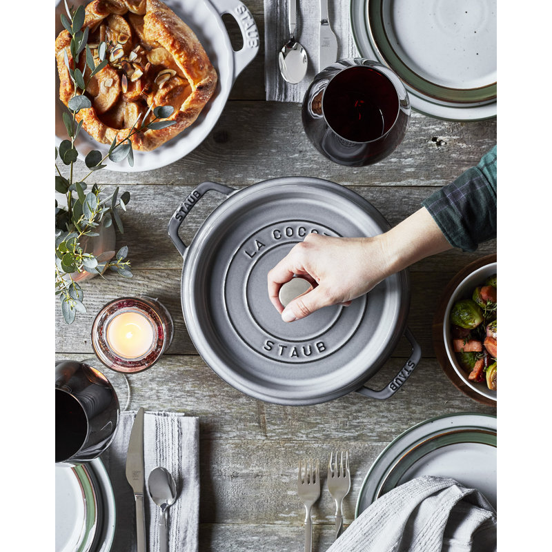 La Cocotte Cast Iron Round Cocotte, Graphite Gray, 4 quarts