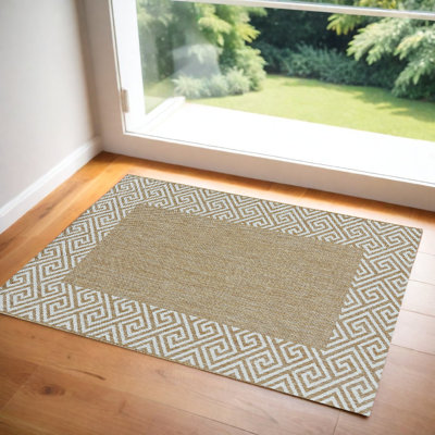Tapis carré carré touffeté à motif géométrique