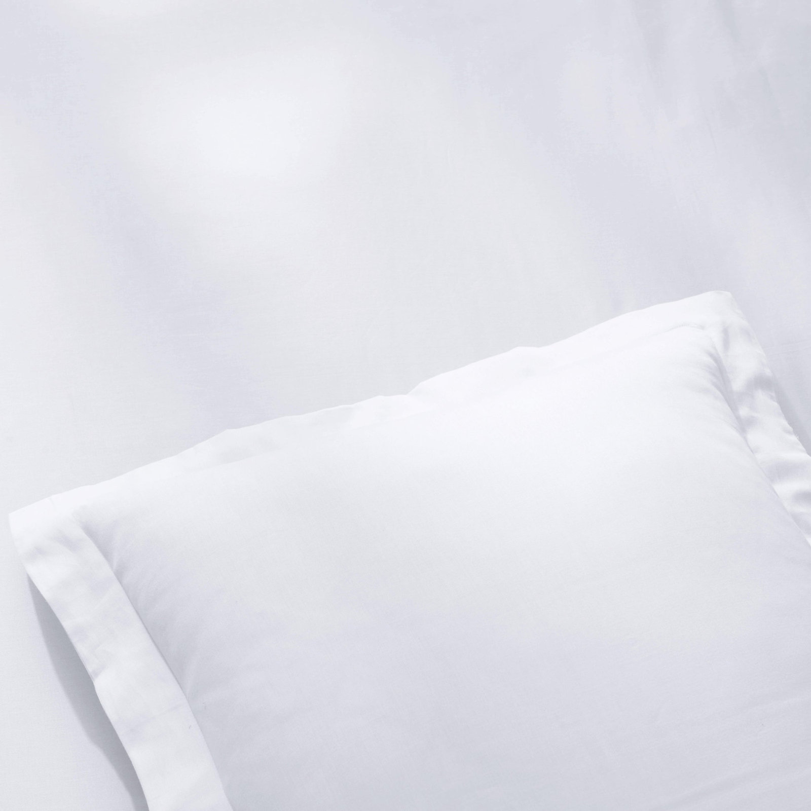 Lunete Egyptian Cotton Duvet Cover Set, White, Full / Queen Duvet Cover + 2 Pillow Shams