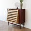 Meuble à bijoux vintage de style milieu du siècle en bois de cerisier à plusieurs tiroirs (42,72 po) – Assemblage à queue d'aronde, grand espace de rangement compartimenté pour bijoux et accessoires, tiroirs sans poignées à rainure en U