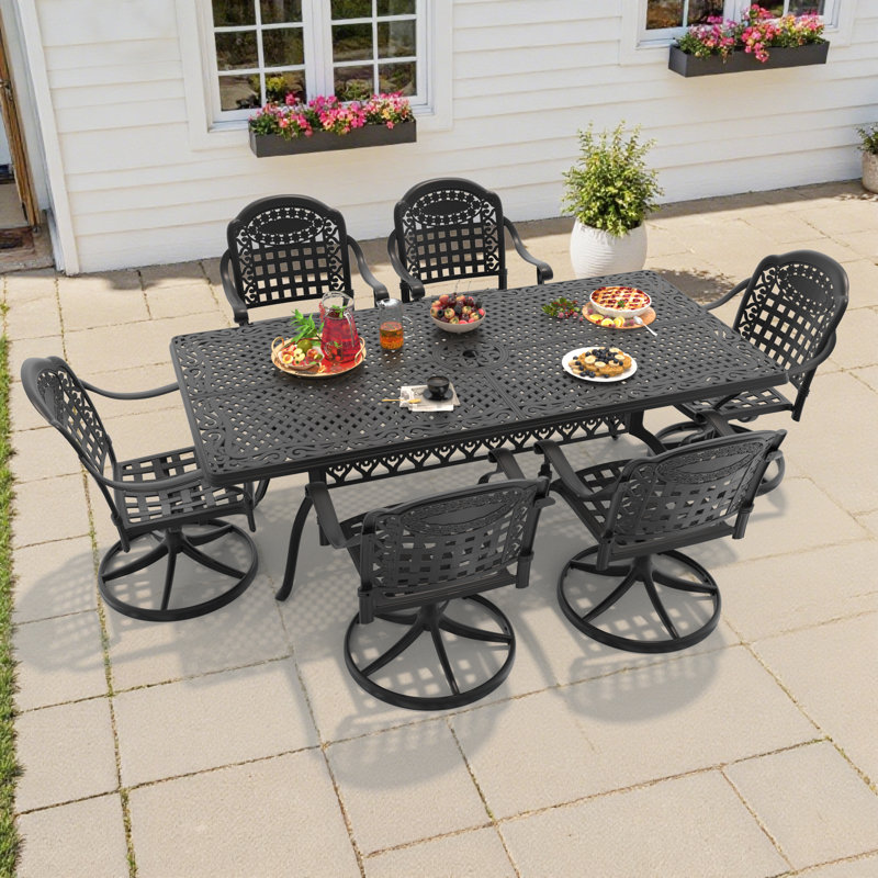 Ensemble de salle à manger ovale pour patio 6 personnes (81,89 po L) avec trou pour parasol, 6 chaises pivotantes, coussins bleus