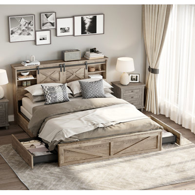 Structure de lit de style campagnard très grand avec lumières DEL et station de charge, lit King en bois avec 2 tiroirs de rangement, tête de lit rustique avec armoires de rangement avec porte de grange coulissante