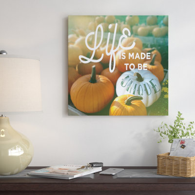 « life is unique », art textuel sur toile tendue