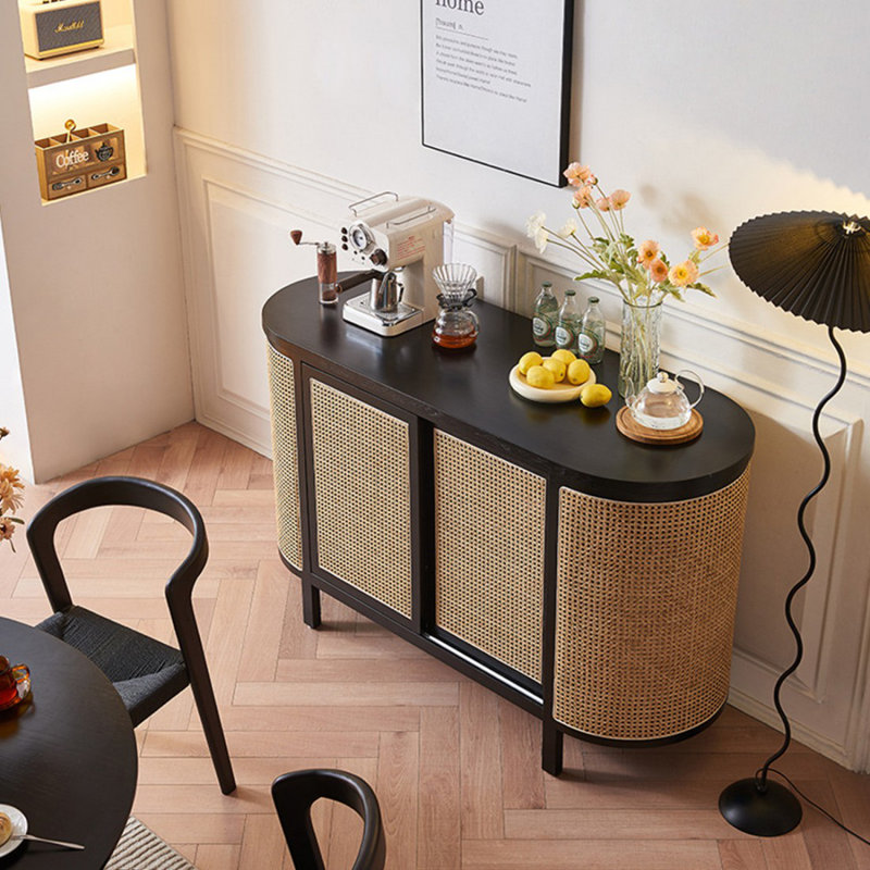 Buffet Modern, Noir