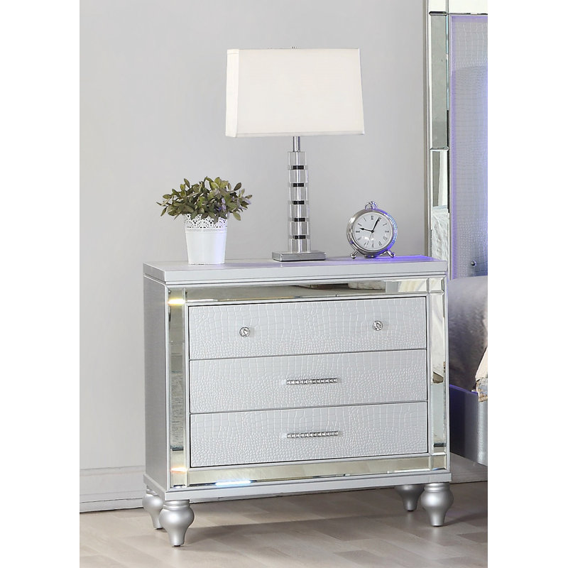 Table de chevet à 3 tiroirs en bois avec miroir