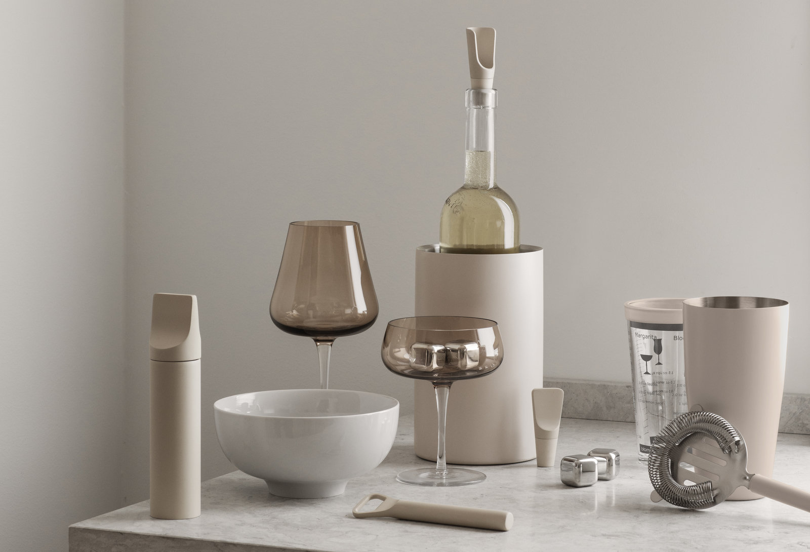 ILO Stainless Steel Wine Pourer, Beige