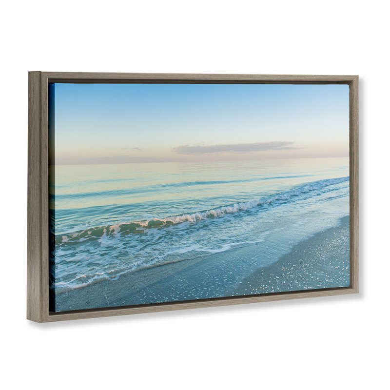 Cadre flottant Serene Waves at Sunrise, design par Mary Lou Johnson, H 21 po x l 31 po, Cadre flottant orme Montalcino