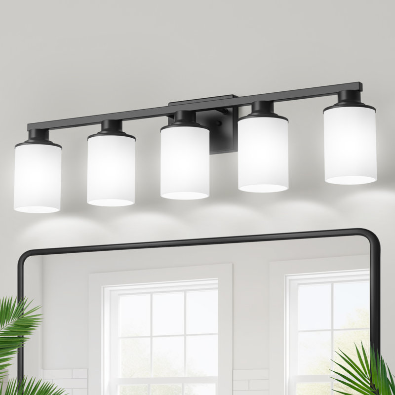 Luminaire contemporain à 5 lumières avec abat-jour en verre laiteux