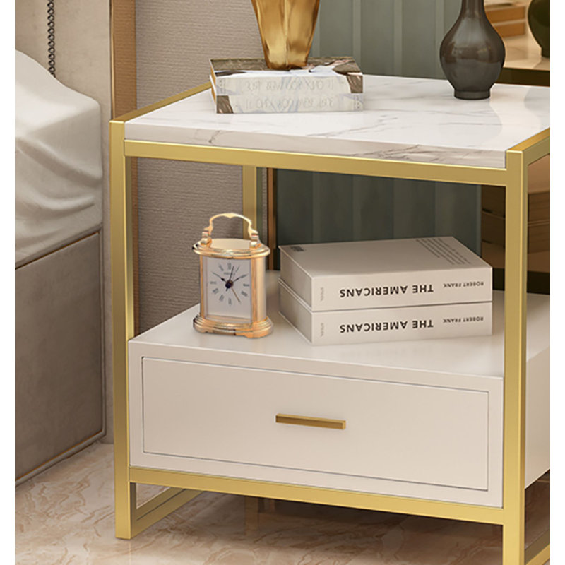 QHE109GLH Alarm Clock, Golden