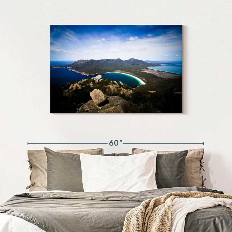 Gillard Coastal Wine Glass Bay, H 30 po x l 45 po