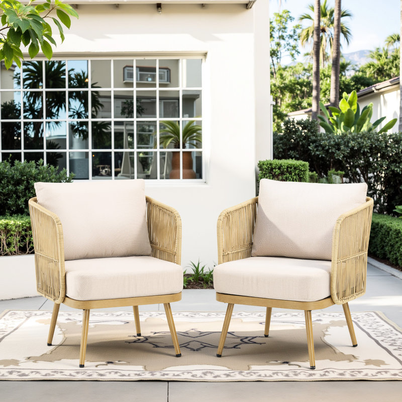Chaises de jardin et de véranda en PE tout temps, 2 avec coussins de 10 cm de haut, style bohème, pour terrasse.