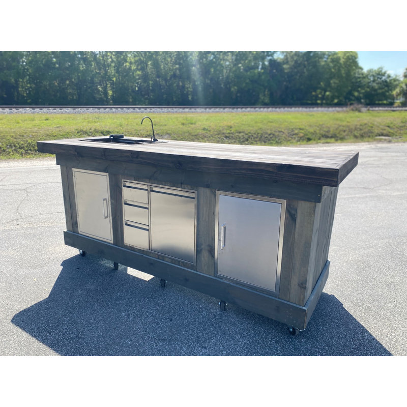 Bar pour îlot de cuisine extérieur 8 'X 30 "avec évier, portes de rangement, tiroirs et roues