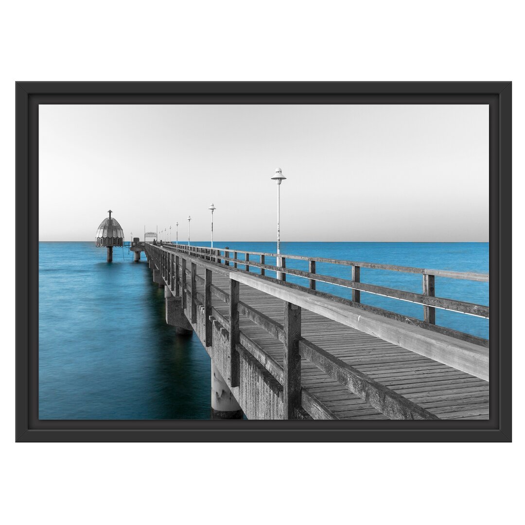 Gerahmtes Wandbild Langer Pier Steg ins Meer