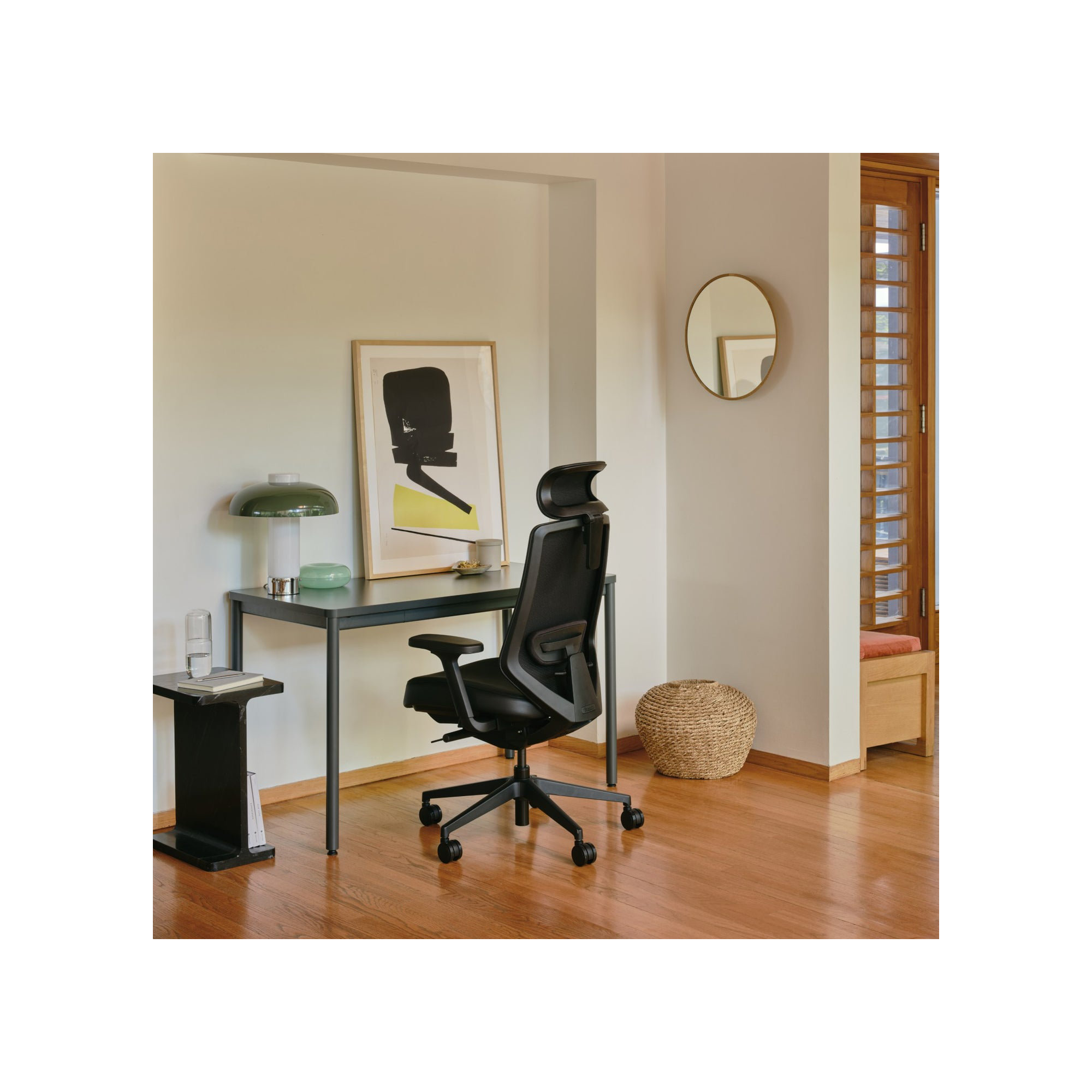 Ergonomic Chair Pro - Vegan Leather, Black, Black