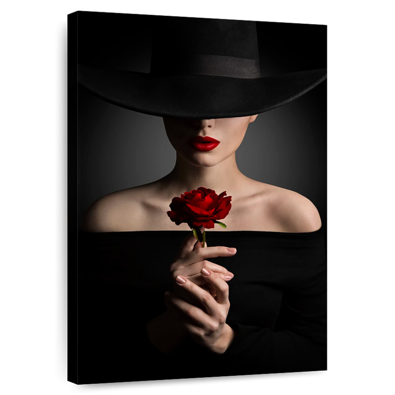 Femme en noir, H 39 po x l 26 po