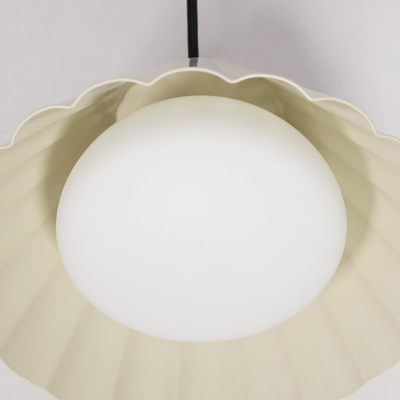 Suspension plissée festonnée, Beige
