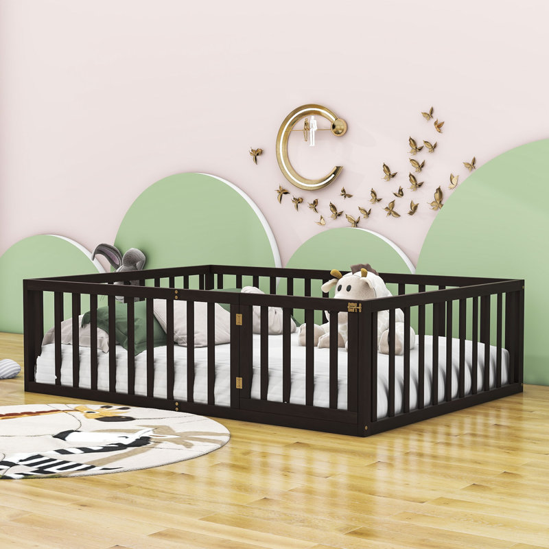 Guerriero Wooden Daybed Frame with Fence, Full / Double, Walnut