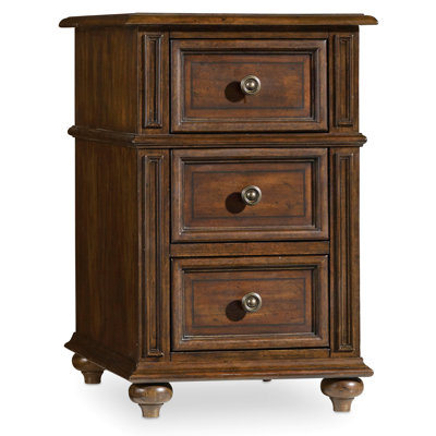Leesburg Accent Chest