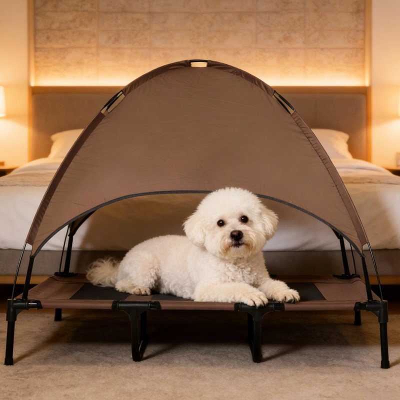 Lit portatif pour chien surélevé avec auvent, filet en circulation d'air, structure en acier stable, pour les chiens XXL dans une ombre estivale
