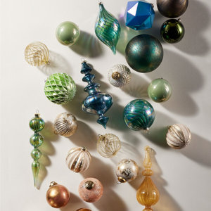 Ornaments & Tree Toppers