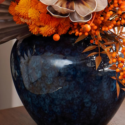 Ornements de fleurs simulées