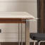 Table et chaises de salle à manger avec pierres de grotte-102437646